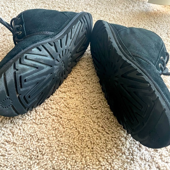 Mens Uggs black. Size 9.  Authentic 💯 and Comfortable - Picture 5 of 7